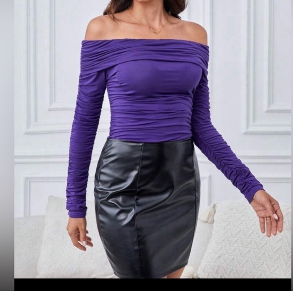 SHEIN Tall Off Shoulder Ruched Tee size S new without tag